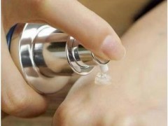 精华的正确涂法！