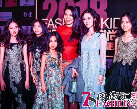 天津百年历史创意街区成为T台，百名童模在时尚展走秀
