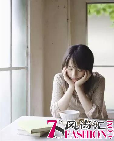 AEON玻尿酸原液，让你的肌肤如桃花般魅力绽放