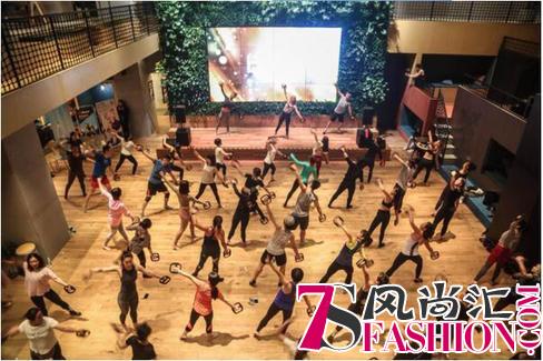 在典雅中塑形，精品课程LES MILLS BARRE美力上市！