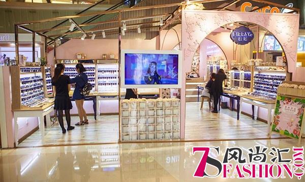 时尚新锐品牌BIRRAY钡瑞，斩获2017年度新零售示范企业奖