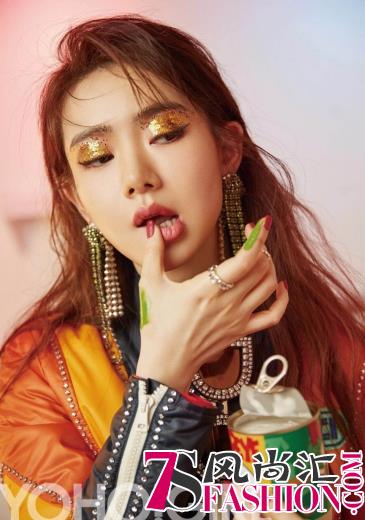 戚薇复古造型超惊艳亮相 和YOHO!GIRL一起大聊人设