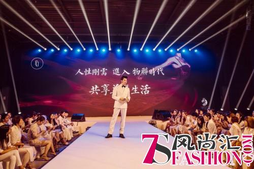 小默先生为新店开业站台 举手投足尽显绅士优雅