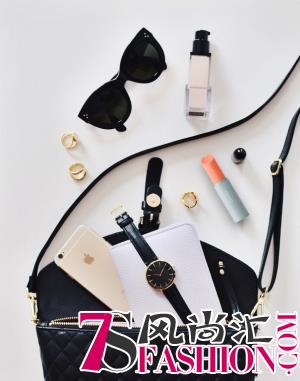 这位小姐姐，你的口红色号是？