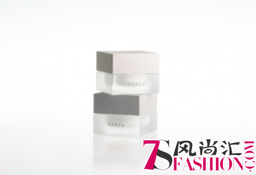盛夏光年里的肌肤记忆——THREE给你带来全新的清爽感受