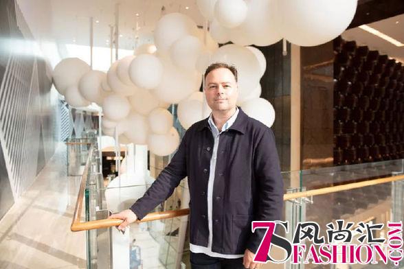 有货解锁潮流新地标 KAWS 亲手打造雕塑的酒店