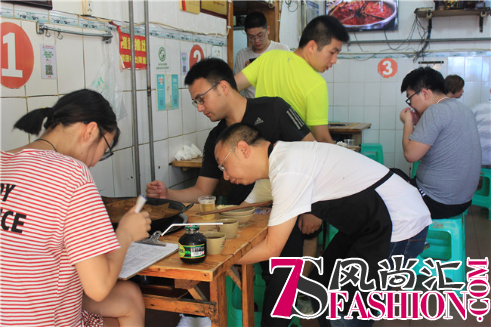 重庆美食文化新地标—“枇杷山86号”