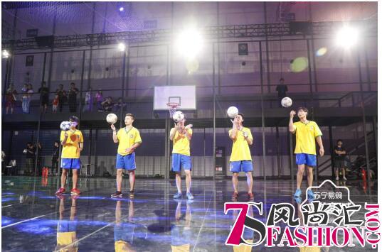苏宁818燃客城 一群帅气的运动小哥哥正在袭来
