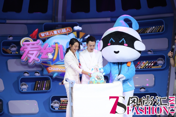 智伴儿童机器人冠名《爱幼星球》815 首播，朱丹李湘育儿首秀「怼怼碰」
