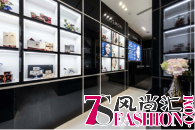 日本顶尖护肤品牌COSMOAI名古屋希尔顿店开业，名模桥本丽香大秀美肌秘籍