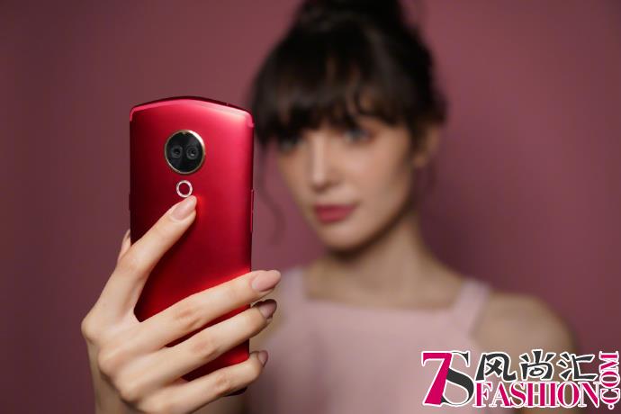 美图T9手机用户实拍评测：完美复刻妆面 美妆达人最爱！