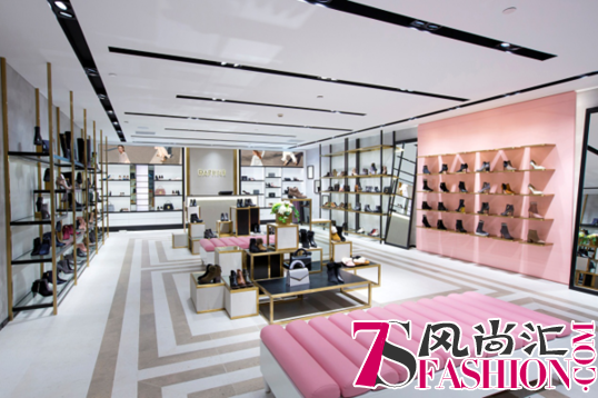玩转新零售 DAPHNE全新旗舰店全面升级 开启潮流2.0时代