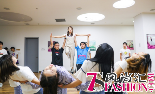 25万苏宁人倾情演绎，苏宁之夏谱写大爱篇章