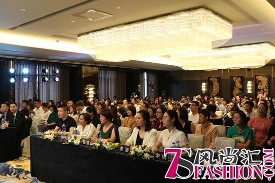 第七届河南女性创业者大会——“安心创业亿计划”启动
