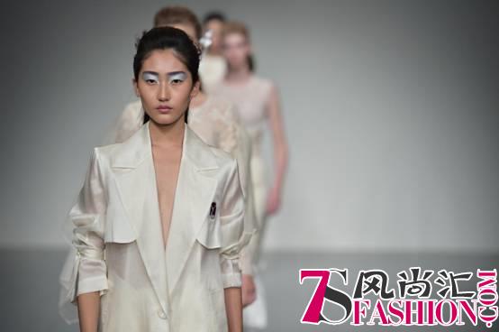 中国新晋时尚潮流品牌“白鹿语”亮相伦敦时装周开幕大秀
