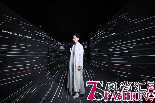 顾劼亭井柏然跨界对谈 以经历佐酒畅聊匠心精神