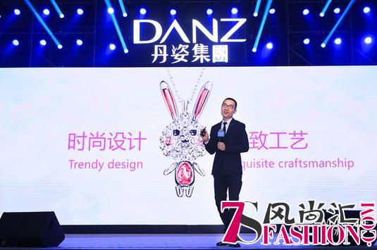 水密码邂逅施华洛世奇：一场关于时尚与闪耀的跨界盛宴