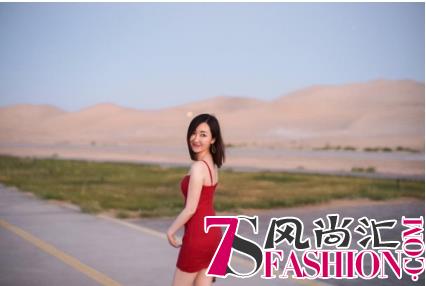 猫王与黎贝卡联名发布新品，掀起“粉红风暴”