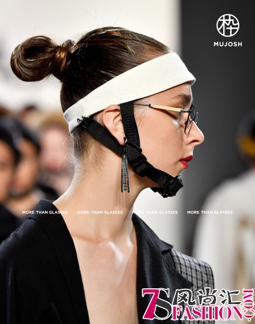 闪耀8周年，新锐造型眼镜品牌木九十亮相纽约时装周