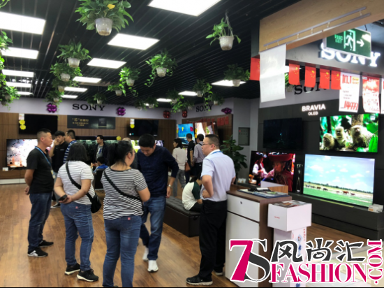 高端受捧大屏流行 苏宁普及彩电尺寸选购标准