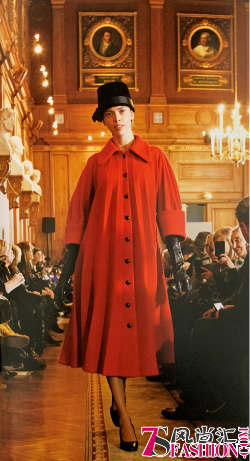 绽放经典之光，皮尔卡丹女装collar coat系列强势回归