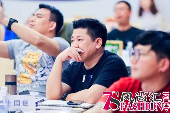 专访杜国楹丨我的办公室里有张床