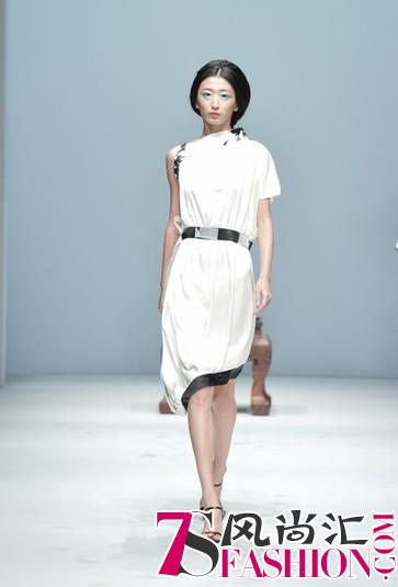 外显为美内化为善 ——设计师朱哲灵时尚汉服发布会在中国国际时装周举行
