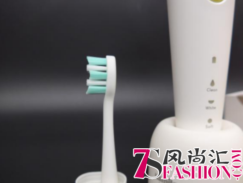 一白遮百丑，牙黄毁所有！白牙神器usmile冰淇淋电动牙刷评测