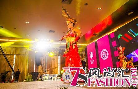 印度旅游局局长和优源代言人林志颖首度出席民丹岛的优源三周年跨界年会 微信图片_20181130145029
