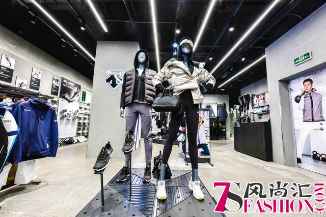 DESCENTE迪桑特厦门全新形象店开业 世界冠军张继科空降助阵