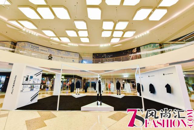DESCENTE迪桑特厦门全新形象店开业 世界冠军张继科空降助阵