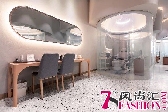XURFACE超体面 美团点评首家新美业概念店