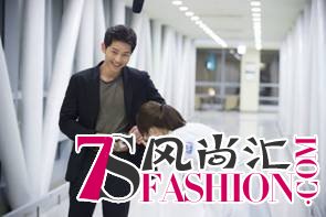 《太阳后裔》撩汉姿势！乔妹学如何扑倒宋仲基