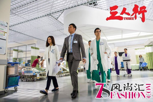 《三人行》曝赵薇