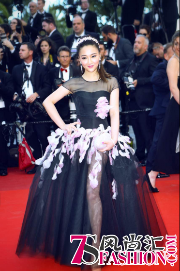 戛纳红毯上的时尚赢家Mandy Yu