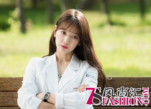 《Doctors》花絮照公开 朴信惠变身美女医生