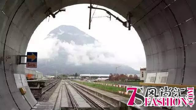 这些世界上最“色”的地方 有最浪漫的风景