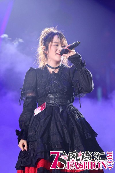 二次元少女圈9《butter fly》致敬经典童年神曲混搭哥特摇滚打造全新舞台