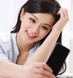 告别颈纹!低头族要看的颈部保养法则