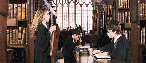 玛·沃特森 (Emma Watson) vs《美女与野兽》Belle共同点之一：爱读书