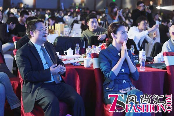 2016KK年度盛典顶级主播齐聚 Sunshine重组新成员现场首秀
