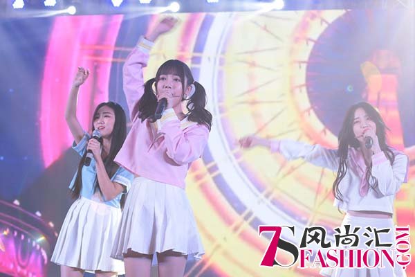 2016KK年度盛典顶级主播齐聚 Sunshine重组新成员现场首秀