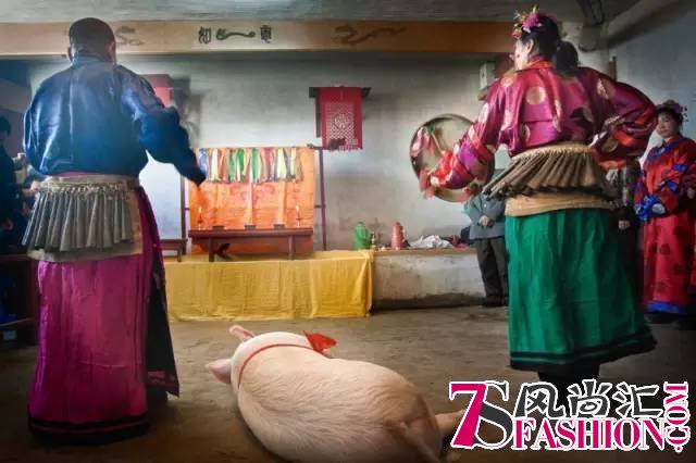 神秘的满族家祭仪式：以猪为牲