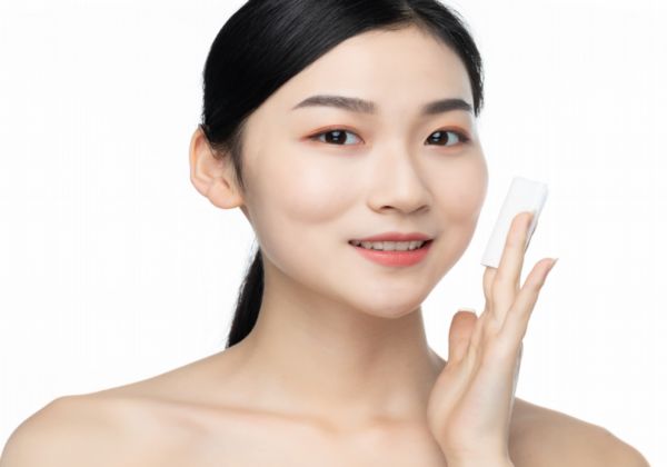夏天皮肤油腻怎么办