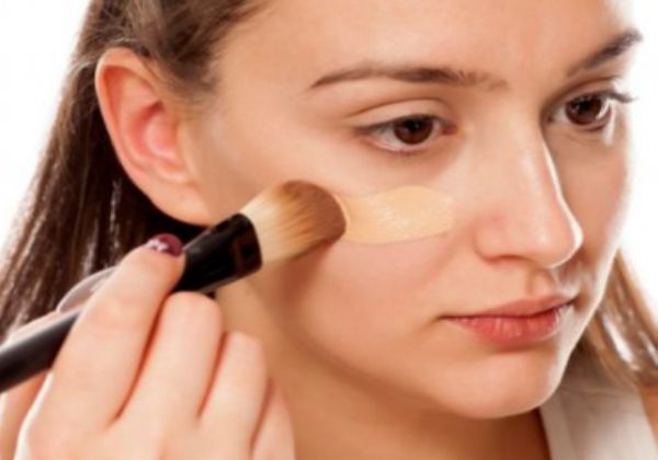 干性肌肤适合什么类型的化妆品