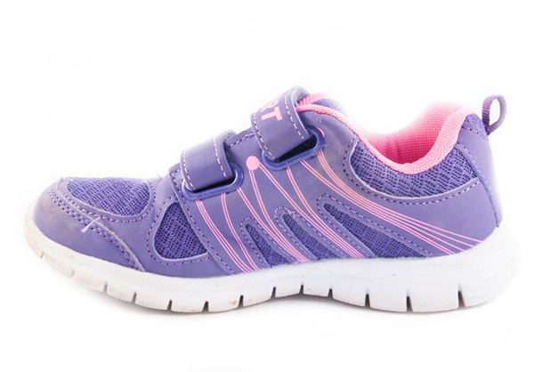 紫色的运动鞋搭配什么颜色的裤子 紫色运动鞋搭配注意事项
