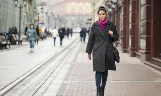 女士外套怎么搭裤子 外套如何搭配裤子