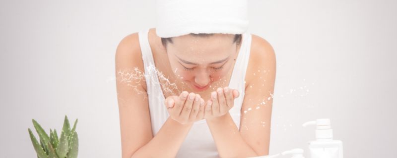 娇韵诗双萃精华使用方法