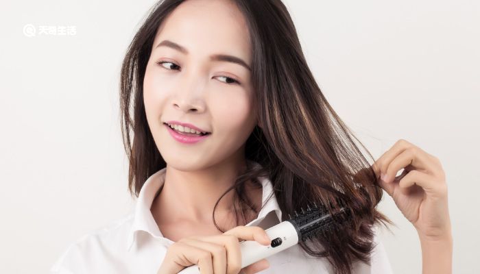 卷发棒怎么用