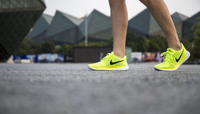 nike的swoosh什么意思